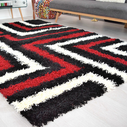 California Tides Red Shaggy Rug | bargainia.com | Shaggy-Bargainia.com