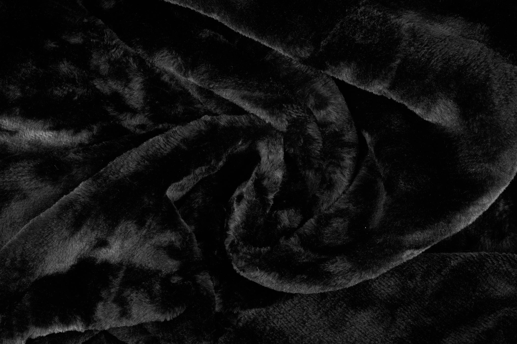 Soft Faux Mink Throw - 150 x 200cm - Black-Bargainia.com