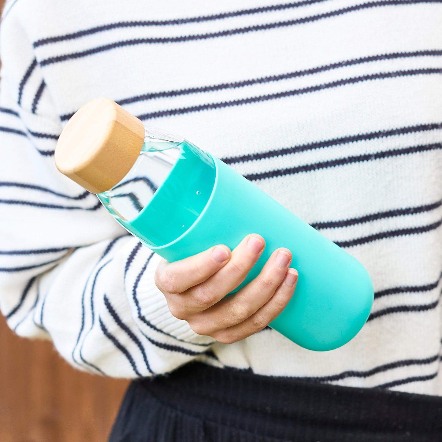 Glass Water Bottle with Bamboo Lid & Coloured Silicone Sleeve 540ml Assorted Colours-Bargainia.com