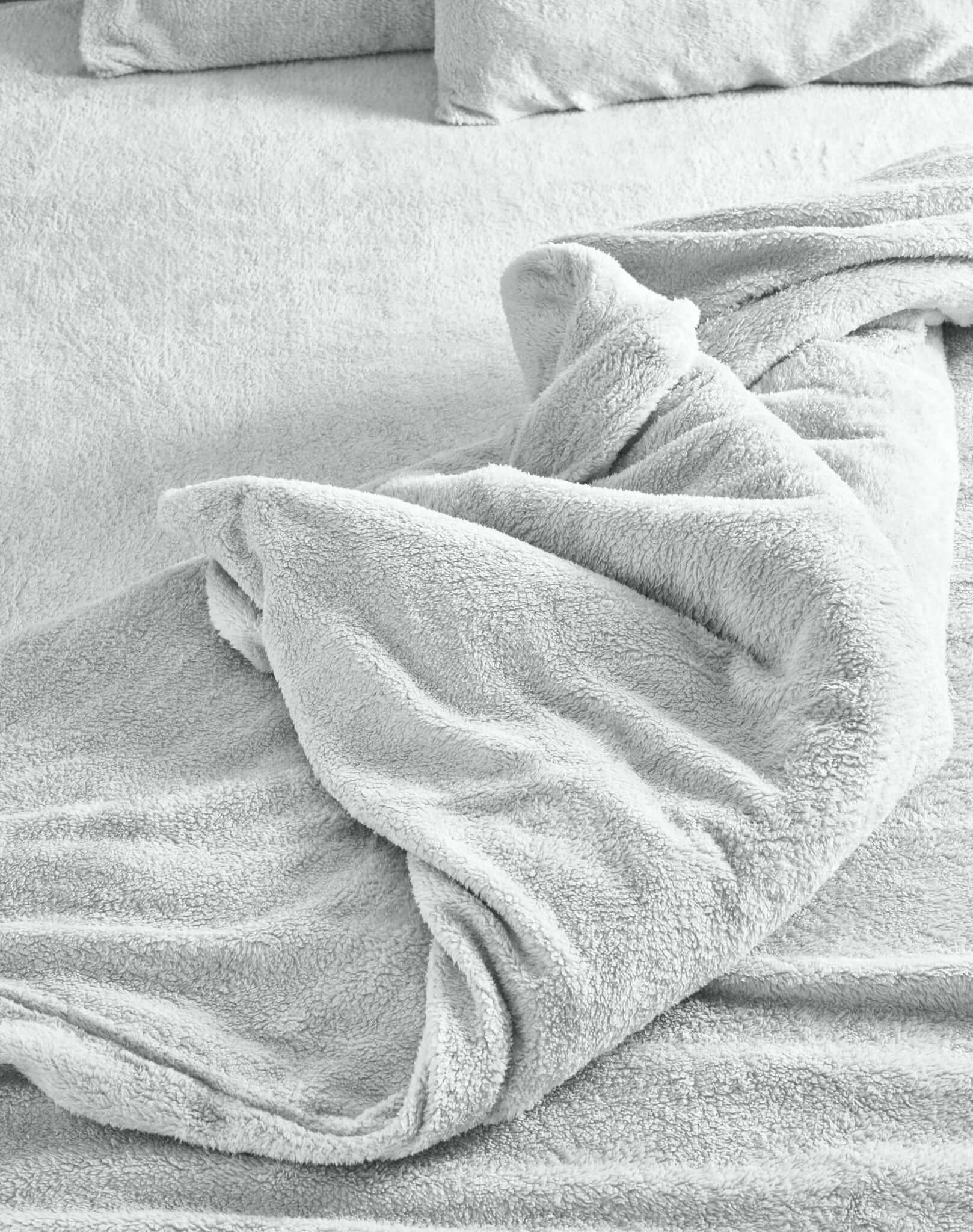 Hibernate Collection Super Soft Teddy Fleece Duvet & Two Pillow Covers Set - Silver-Bargainia.com