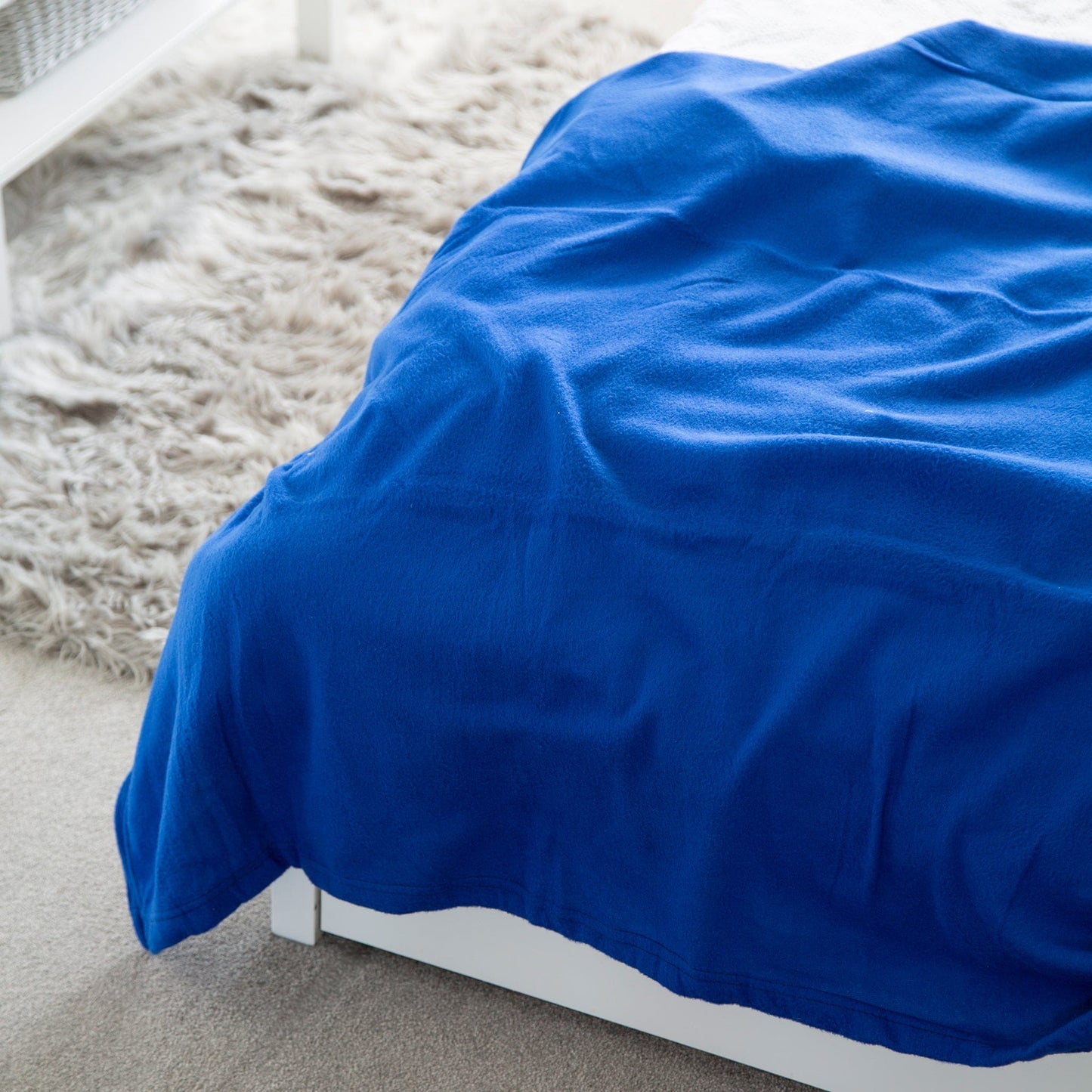 King Size Plain Fleece Blanket - 150 x 200cm - Blue 5056536100917 only5pounds-com